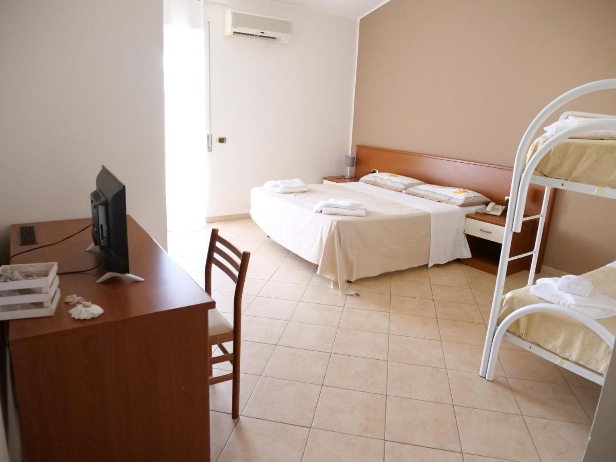 Grand Hostel Calabria Pietrapaola Екстер'єр фото