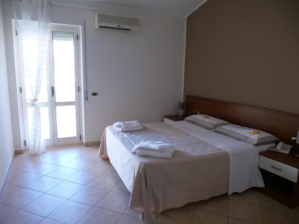 Grand Hostel Calabria Pietrapaola Екстер'єр фото